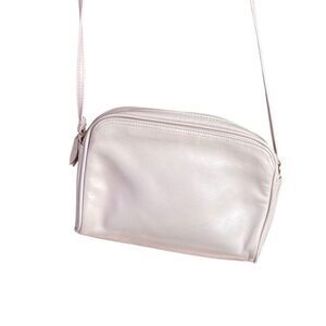 Amanda Smith Vintage 1990s Genuine Leather Light Pink Crossbody Bag Purse